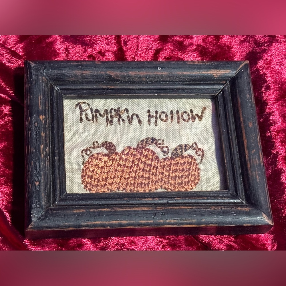 Vintage Halloween Framed Cross Stitch Embroidery Pumpkin Hollow🎃🍂🍁 - Picture 5 of 10